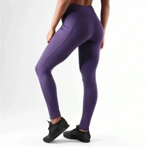 Gymshark dry sculpture leggings rich purple - Picture 2 of 10